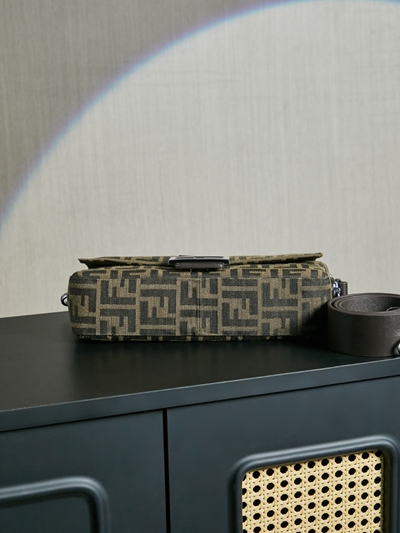 フェンディバッグ内部構造